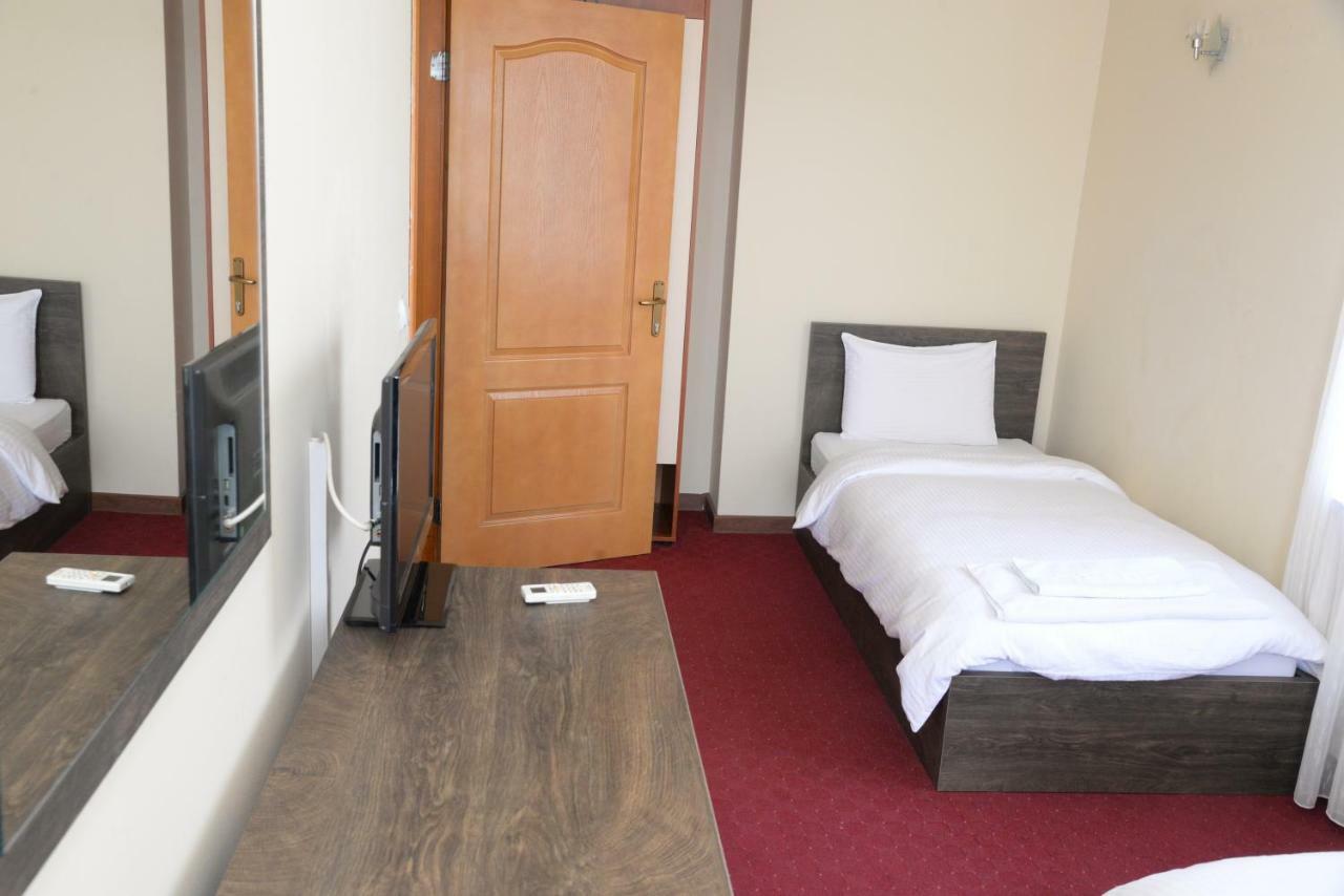 Hotel Istatov ノヴ・ドイラン エクステリア 写真